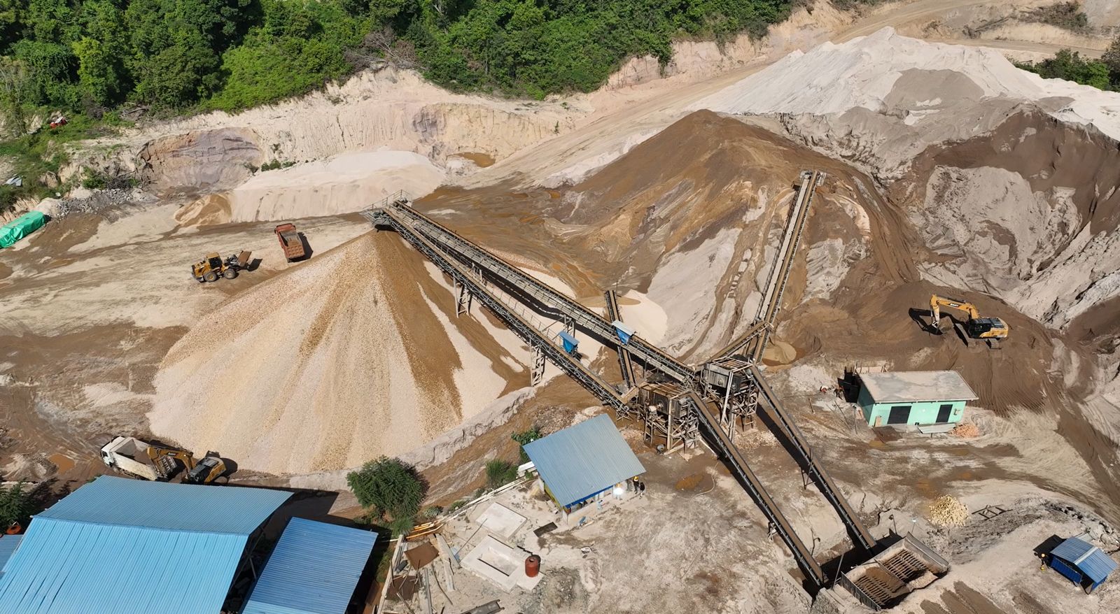 Arsip situs perusahaan: area material dan fasilitas