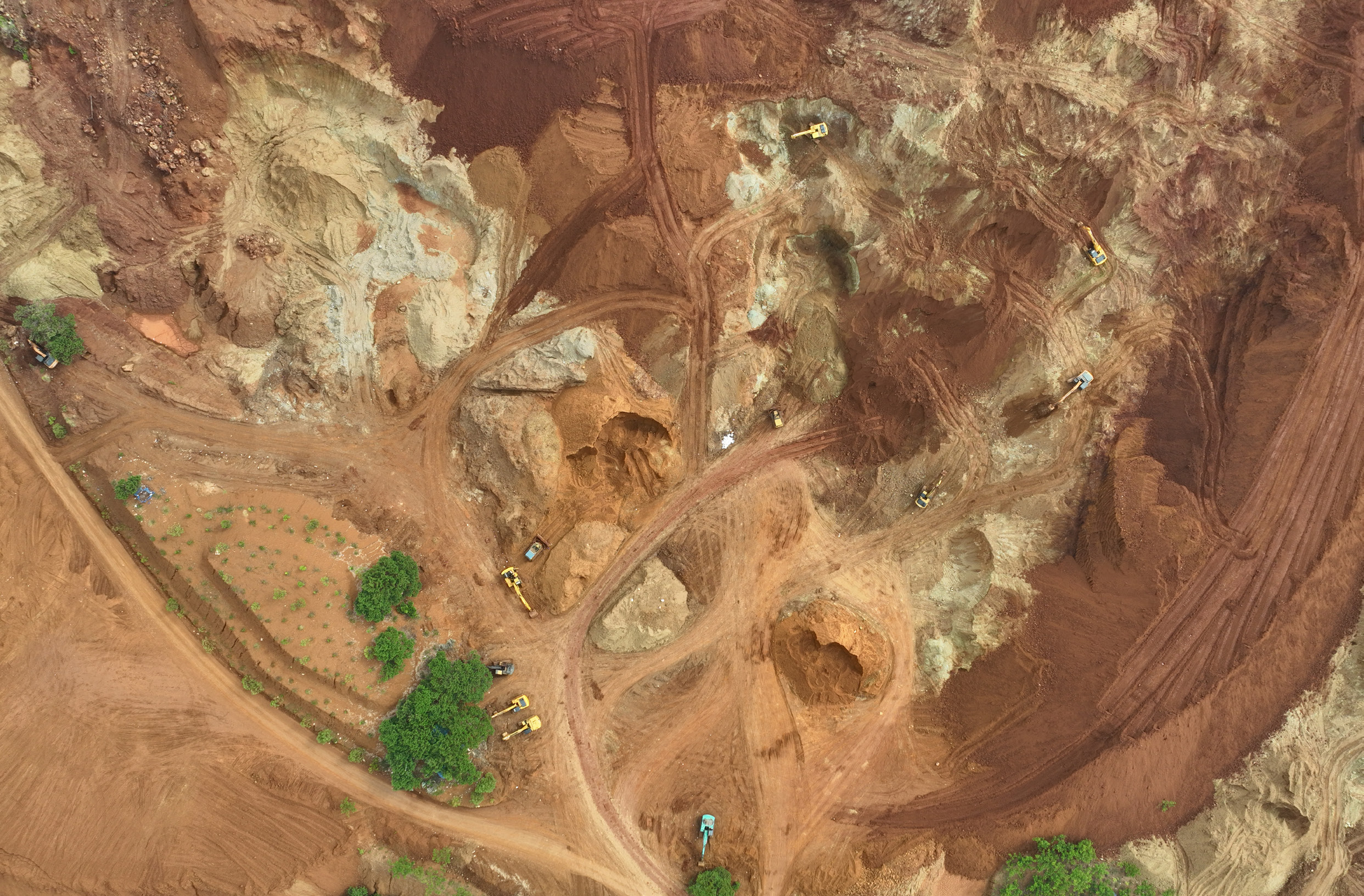 Arsip visual operasi pertambangan Ifishdeco